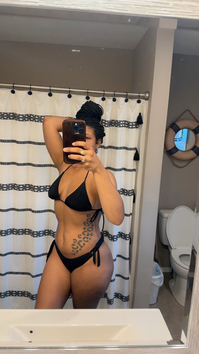 whiitwiill's tweet photo. The only thing I’ll miss about summer 25, is me in a swimsuit 👙 #bodygoals https://t.co/oHMSgPJGdT