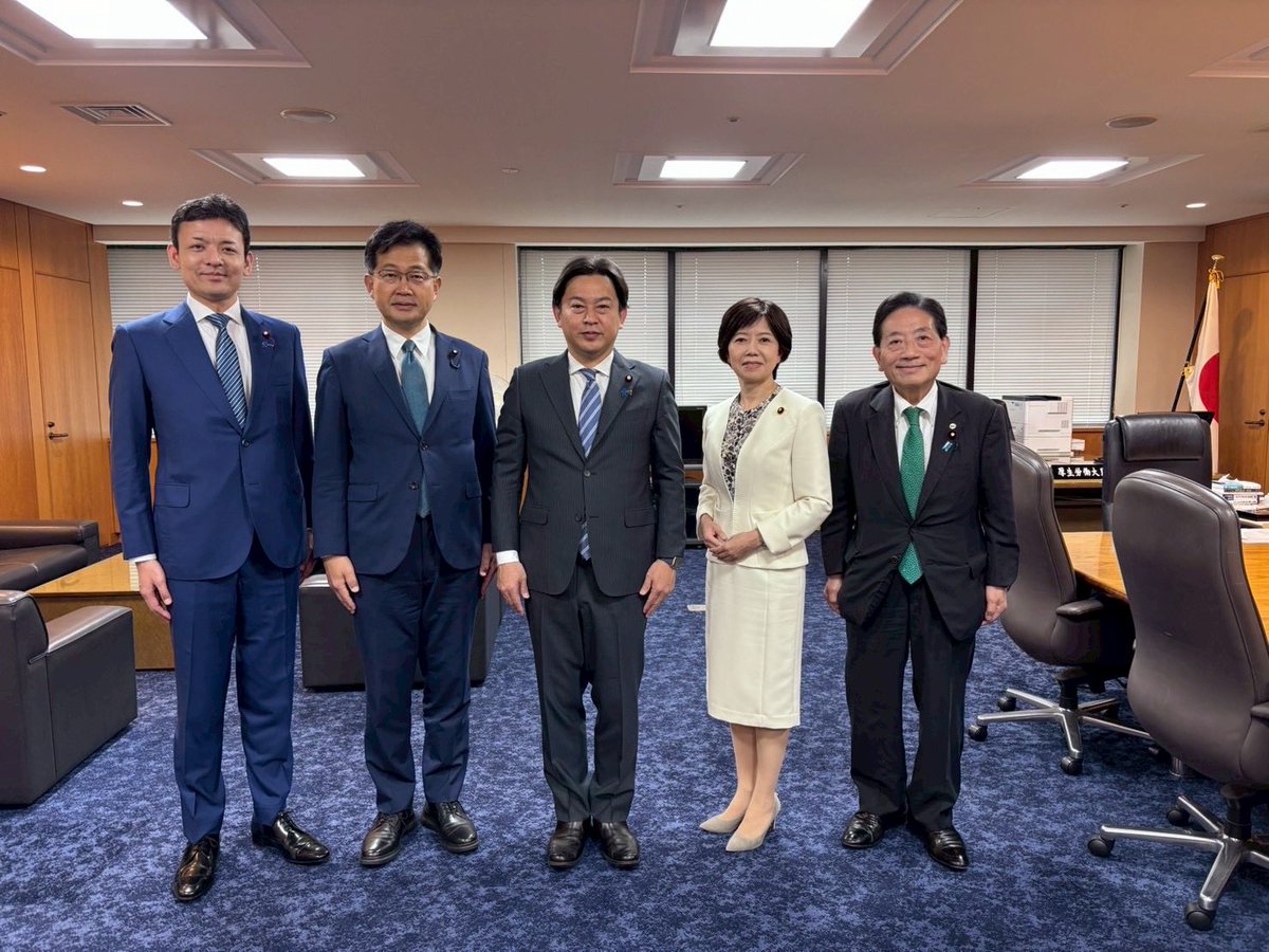 令和7年10月21日 内閣総辞職に伴う福岡大臣からの御挨拶】 本日(10/21