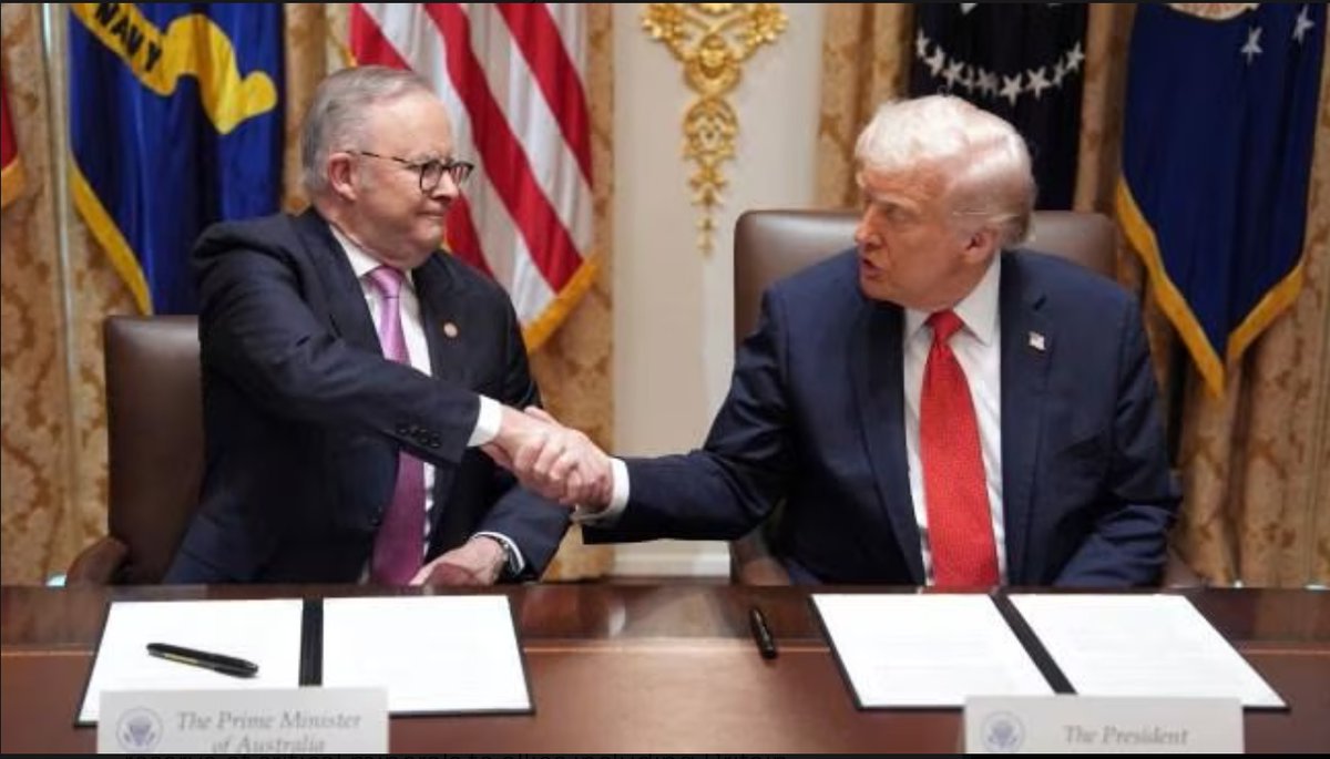 EvionGroup's tweet image. Australia and U.S. Sign $13B Critical Minerals Deal to Counter China’s Supply Dominance

This partnership reinforces the importance of Australian companies in supporting diversified and resilient supply chains - including the production of #graphite and #expandablegraphite, key