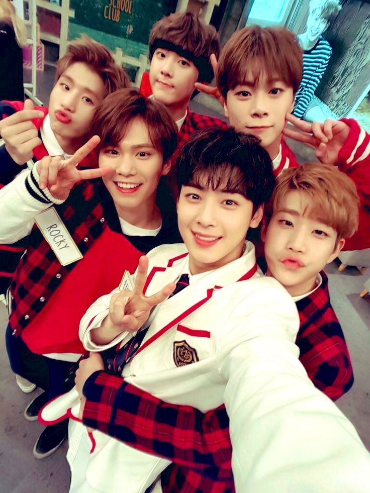 I vote for #ASTRO at #2025MAMAVOTE

[⭐] Recuerda votar por Astro para los MAMA AWARDS 2025 tanto en X como en la app Mnet Plus.