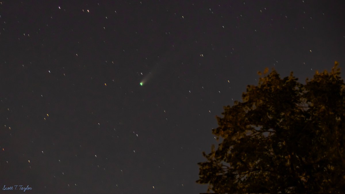 Grallon's tweet image. I captured stunning footage of #cometlemmon from the comfort of my own backyard.
📷 #Canon EOS R8 #SIGMA 150-600mm lens #Utah @abc4utah @accuweather @KUTV2News @natwxdesk @fox13 @weatherchannel @KSL5TV @NBCNews @NASA @SpencerJCox @CanonUSA @SigmaBeauty