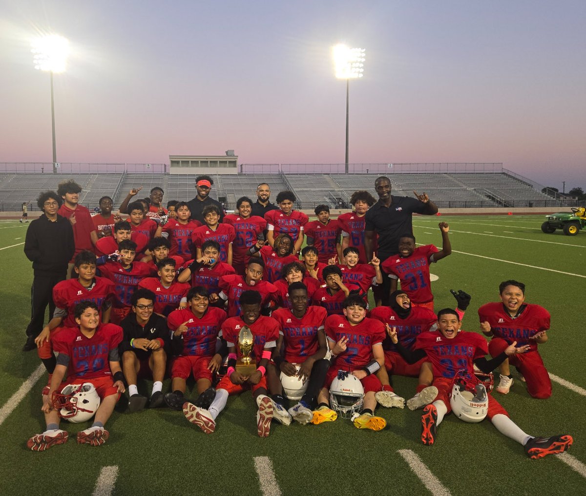 BNitcholas's tweet photo. Congratulations Sam Houston MS- 7th Grade Football City Champions both B-Team &amp; A-Team!! @IISDAthletics @MacArthurTX @IrvingISD @MacArthurCards @SamhoustonMS https://t.co/2jhyEieOkc
