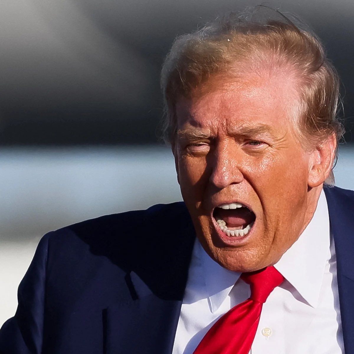 🚨🚨🚨 BREAKING: A judge has given Georgia the opportunity to appoint a state-level "Jack Smith"—to pursue unpardoned state charges against Donald Trump in the election interference case.