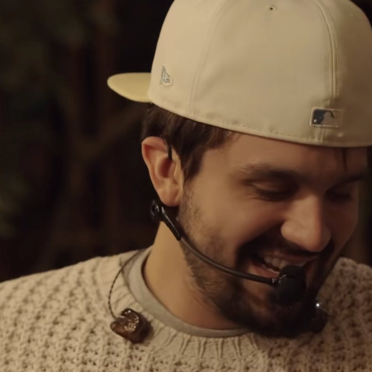 luanbtsverse's tweet photo. LUAN SANTANA EU NÃO ESTOU PREPARADO https://t.co/lA2bfyHL5n