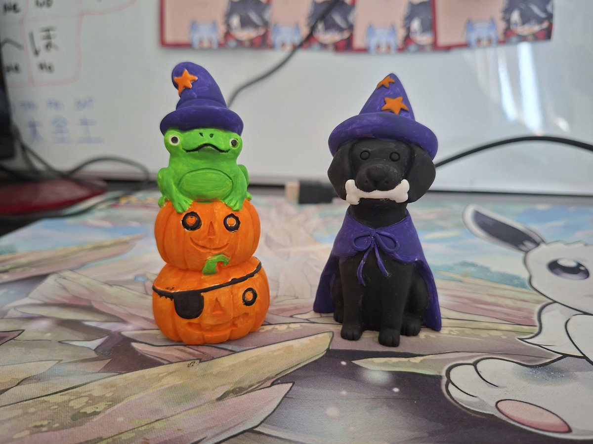 KBarkerVT's tweet image. Here are our two little guys from stream today! Thank you for hanging out with me~