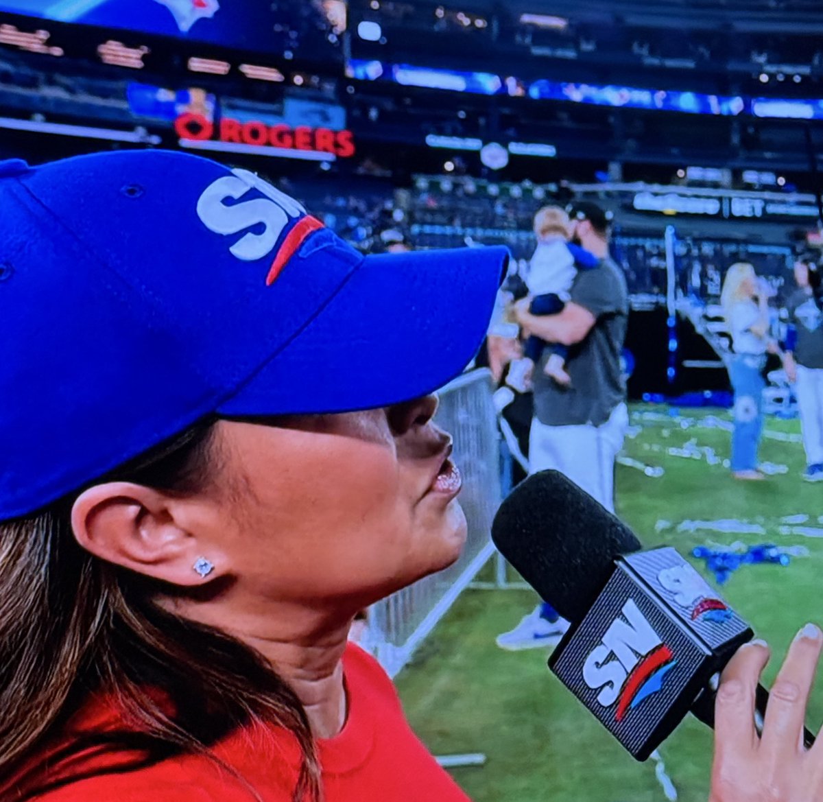 If you see <a href="/thehazelmae/">Hazel Mae</a> in a ballcap, GOOD THINGS ARE HAPPENING WITH YOUR TORONTO BLUE JAYS #WANTITALL