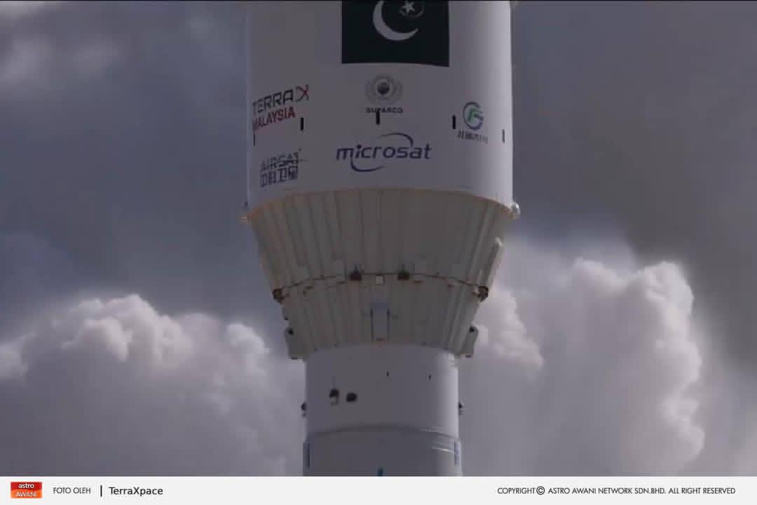 TERKINI 

WOW MALAYSIA

MALAYSIA HANTAR SATELIT BUATAN SENDIRI TERBARU KE ANGKASA

Sebuah syarikat Malaysia, TerraXpace Sdn Bhd berjaya mencipta dan melancarkan Satelit TerraX-1 (AIRSAT-03) iaitu satelit Synthetic Aperture Radar (SAR) pertama negara

Buat kali pertama syarikat