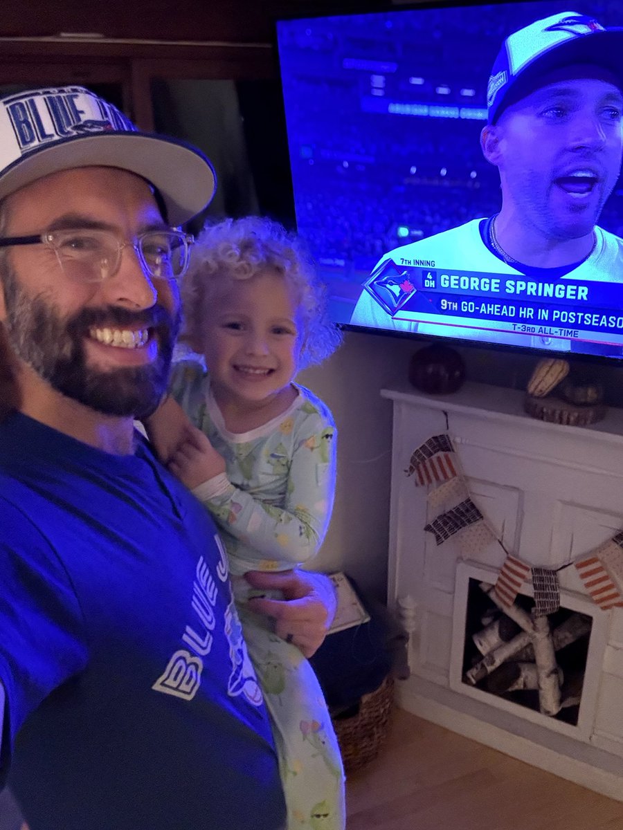 Erik West tweet media