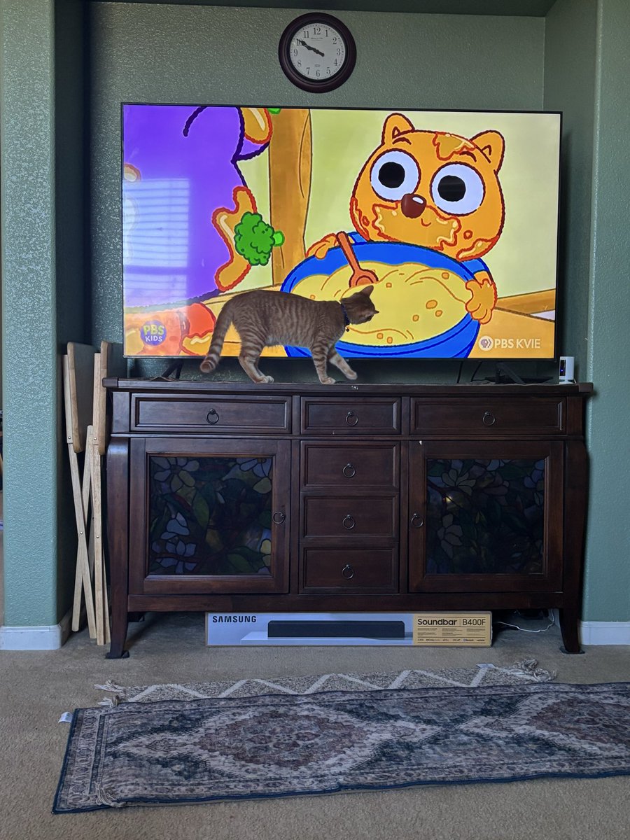 LLR_Theresa1's tweet image. This picture has absolutely nothing to do with the busiest weekend I’ve had in a long time but I had to share it lol 🤦🏻‍♀️🤣🤷🏻‍♀️ #busyweekend #menhdinight #wedding #birthday #allthethings #happeningatonce #itwascrazy #itwasbusy #butweworkeditout #workitoutwombats