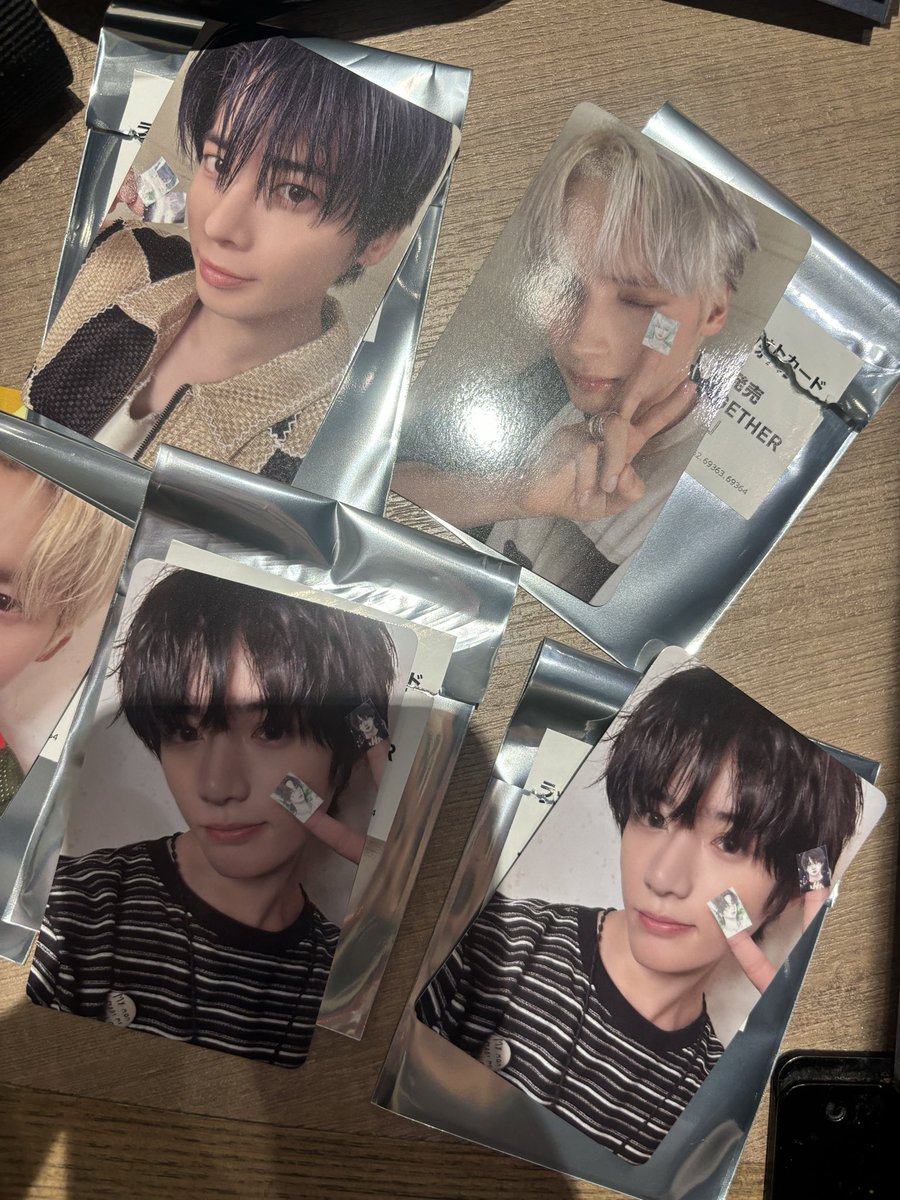 txt タワレコ ラキドロ トレカ starkissed 店舗 テヒョン TXT