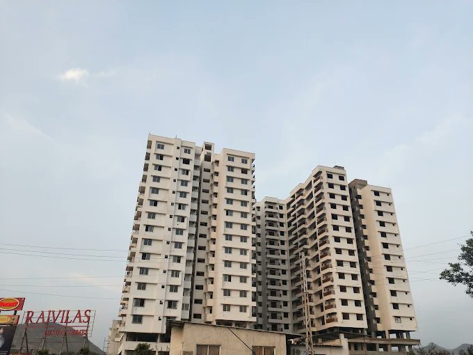 The Logical Buyer tweet media