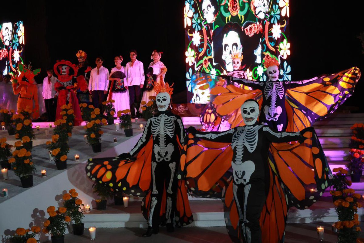 DMAF_Dgo's tweet image. 💀✨ Con la visión de nuestro presidente municipal @josejoseantonio, iniciamos #Muuki2025, una celebración que honra nuestras tradiciones y a quienes nos antecedieron.

Del 27 de octubre al 2 de noviembre, vivamos juntos #ElNorteMásMexicano. 🌼
#DurangoEsElCamino 🐺