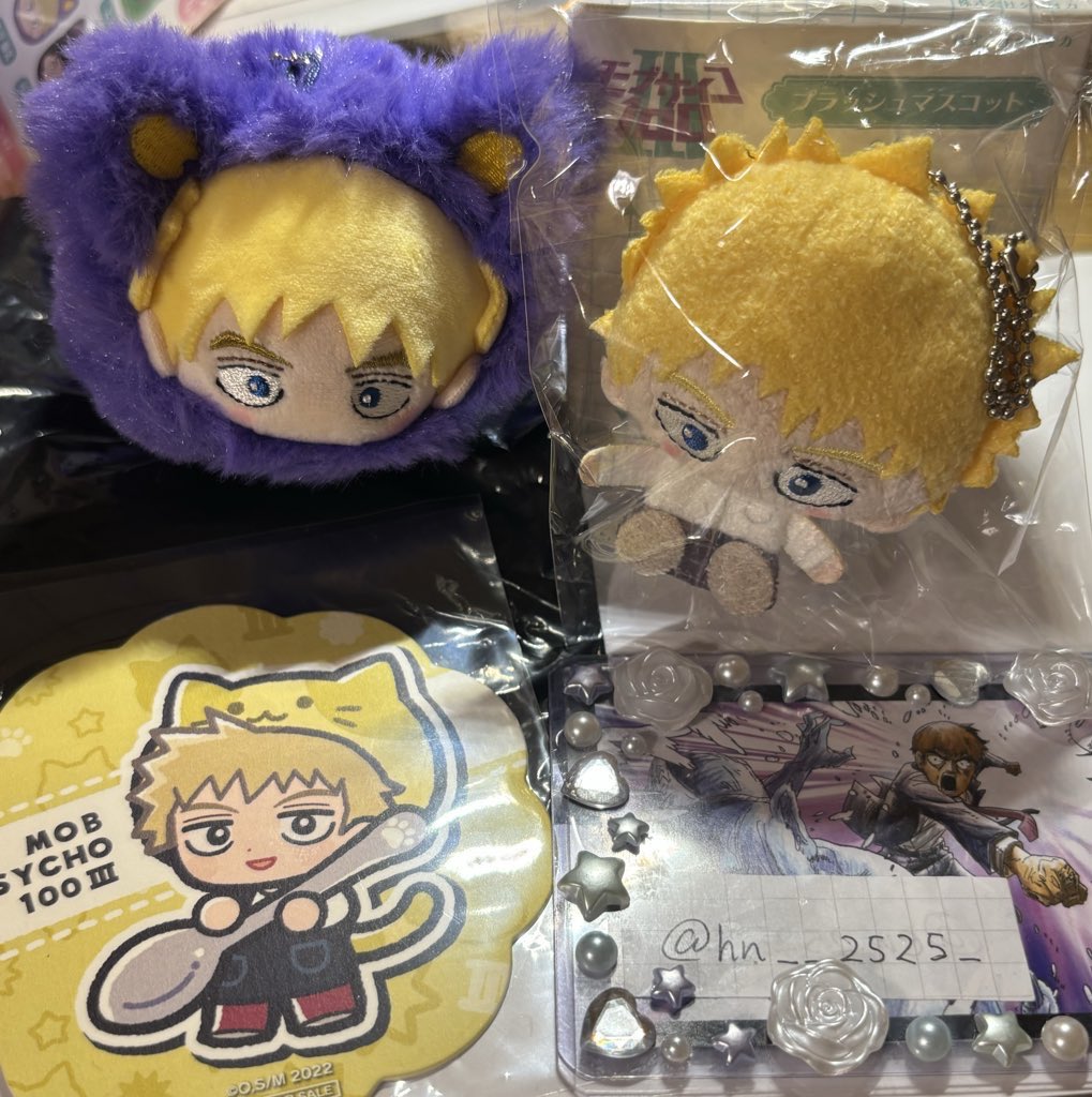hn__2525_'s tweet photo. @S6tgNOgcb184642 初めまして、検索よりお声掛け失礼いたします。
当方画像のもの所持しているのですが、ALT記載額＋送料にてお迎えして頂けるものはございますでしょうか？
ご検討よろしくお願いいたします🙇🏻
🌟霊幻新隆 https://t.co/2aHhlliCDT