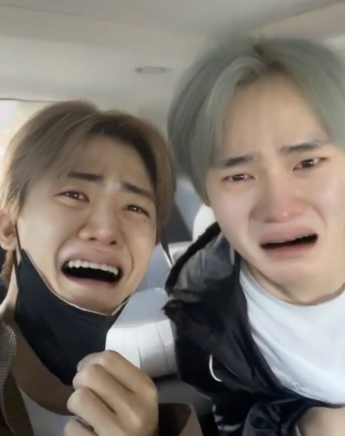 아맞아 내잼천 이런셀카전문이었지