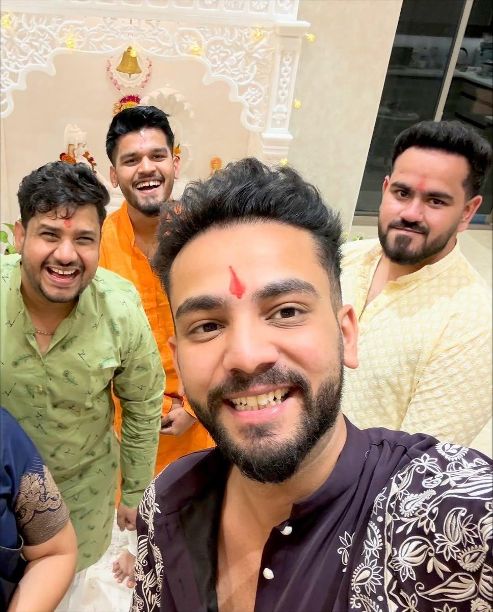 💜💙
.
#ElvishYadav #ElvishArmy