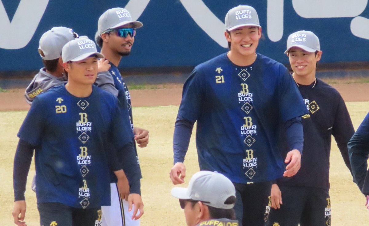 舞洲・秋季練習⚾️
新しいシーズンへ向けて、笑顔で"始動"です！