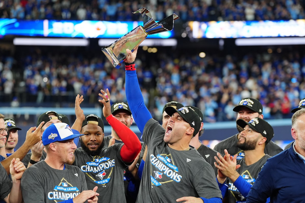 George Springer gave the Jays an all-time moment to lift them to the World Series theglobeandmail.com/sports/basebal…