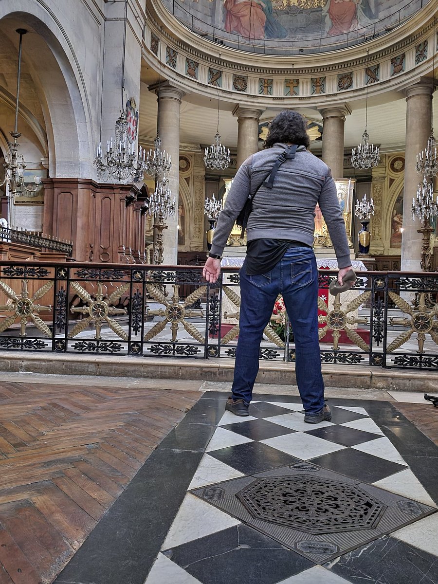 Quand je dis qu'il faut supprimer le droit de vote pour les meuf, ou du moins apporter un contrôle psychatrique plus strict, je le dis sans haine 
Là où les émotions ne sont qu'indicateur pour les gars normaux
Pour la plupart des femmes leurs émotions sont des boussoles 

Quand