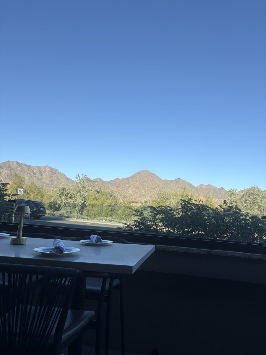 Sunny views and clear blue skies. 🌌