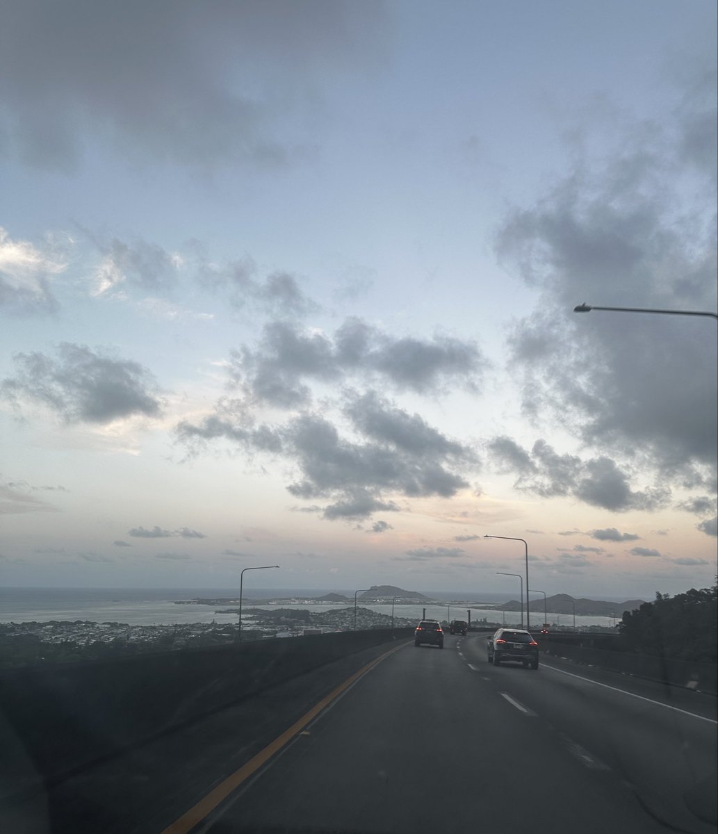 Heading to North Shore for some night surfing 🏄