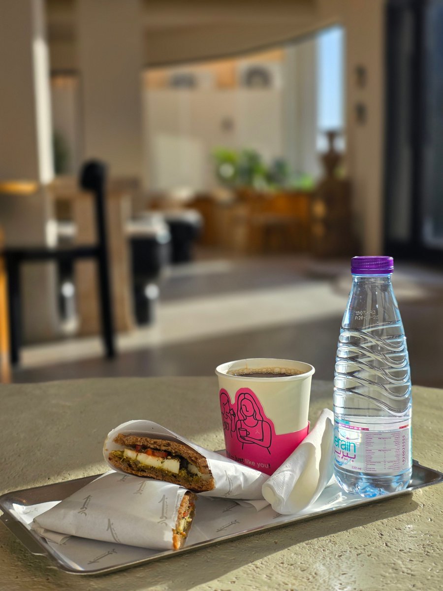 MHD4tech's tweet image. صباح الخير على الجميع ⚘️
العزل في #GalaxyS25Ultra
أظن التفوق لصالح الS25Ultra مقارنة بالايفون 17 برو في نقطة عزل الاجسام ونمط البورتريه.