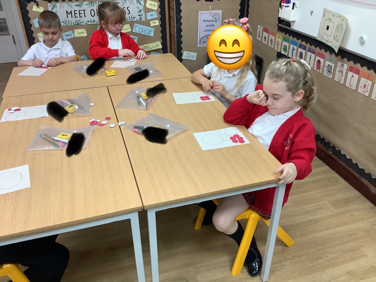 Class1Aspull's tweet image. In maths we have been learning to use our part-part whole to help us with our adding #acpsmaths