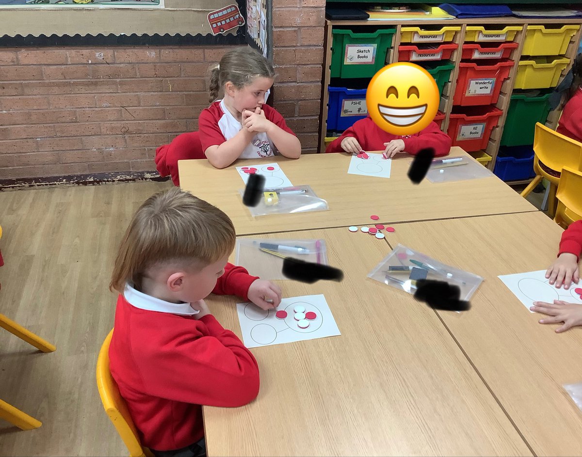 Class1Aspull's tweet image. In maths we have been learning to use our part-part whole to help us with our adding #acpsmaths