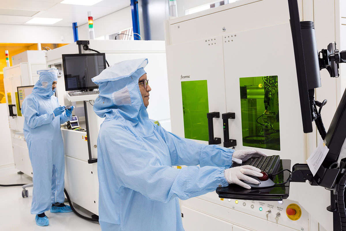 PHIX_Photonics's tweet image. Happy #DayofPhotonics!

Photonics connects, measures, computes, and senses the world around us. Often invisibly, but always powerfully!

PHIX is proud to be part of this rapidly growing industry. Let’s keep shaping the future together!

@DayPhotonics #teamwork #chipindustry