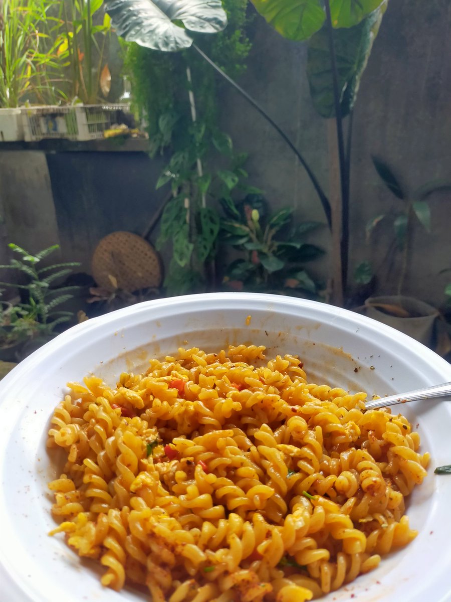 Kanggoang tonn,,,Ngae dadakan pake bahan ap yg ada 😀