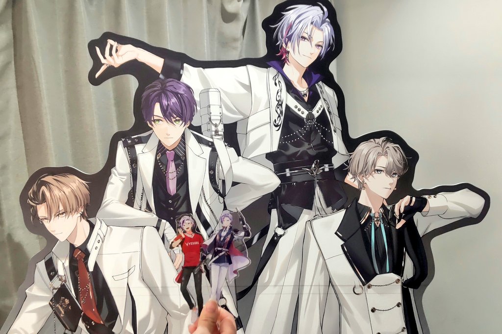 4周年おめでとうございます🌟
これからも応援してます！
#ろふまお4周年
