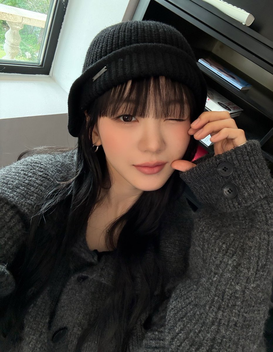 komie128's tweet photo. 251021 #조이현 프롬 채널 https://t.co/JsyhrHFYAW
