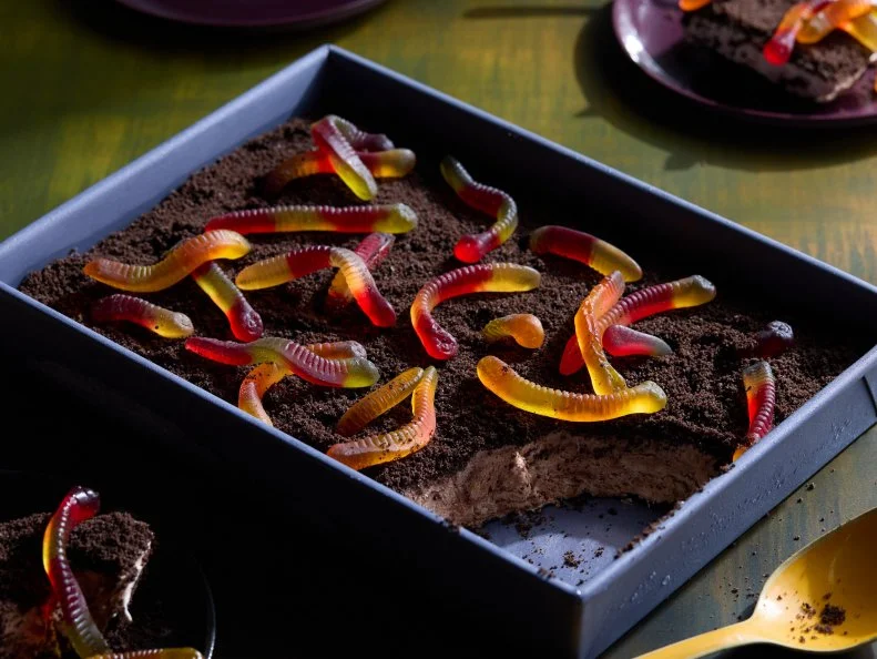 NicolesChoice1's tweet image. HALLOWEEN DESSERTS for a Great Party (8)
- Dirt Pudding No-Churn Ice Cream
- Easy Jack O' Lantern Cake

#icecream #jackolantern #cake #halloweendesserts #halloween #halloween2025 #desserts