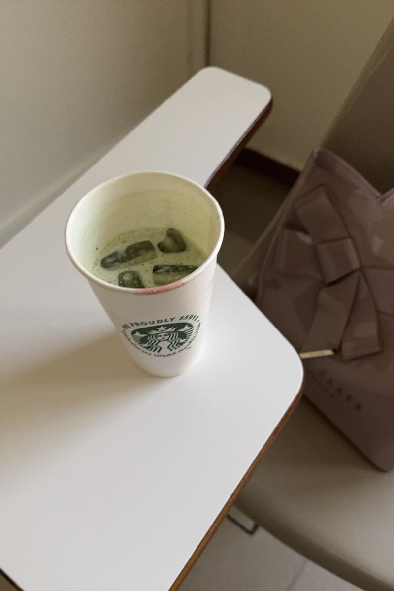 لَيان tweet media