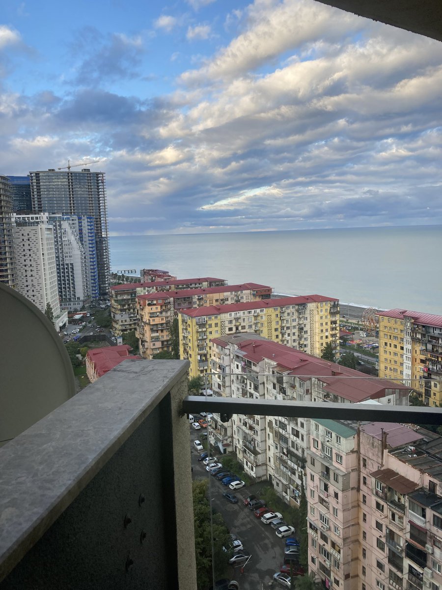 Good morning ☀️ 
#sea #seathroughwindow #georgia #traveling