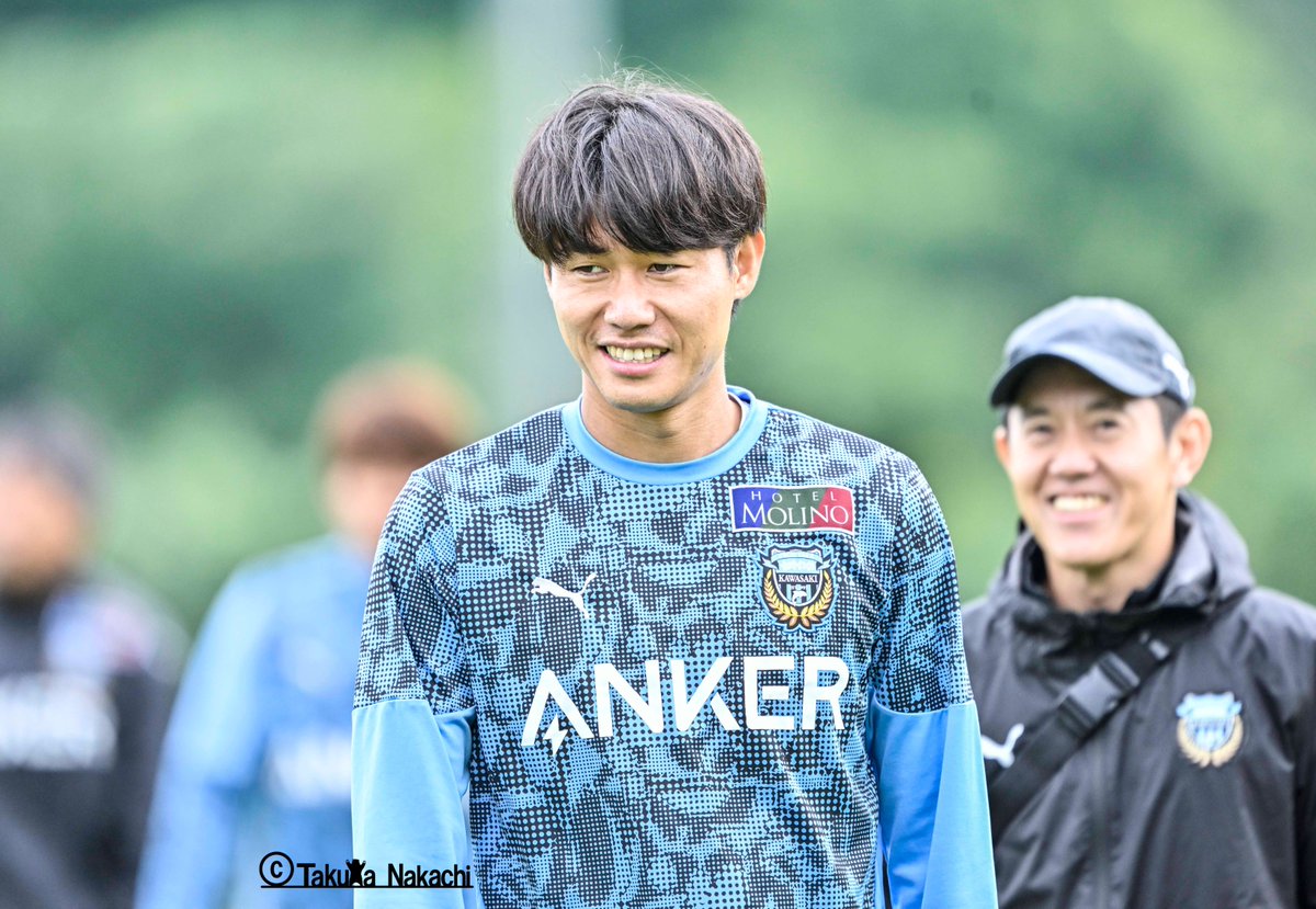 ikinikuishiro's tweet image. ＃川崎フロンターレ ＃車屋紳太郎 選手が完全合流しました！
1：笑顔を見せ、
2：ジャンプも問題なく、
3：メニューを消化し、
4：最後のスプリントメニューも！
全体練習後には居残りトレーニングも最後までこなし、クラブハウスに上がってくるのは神橋良汰選手ら若手２人と最後のタイミングでした！