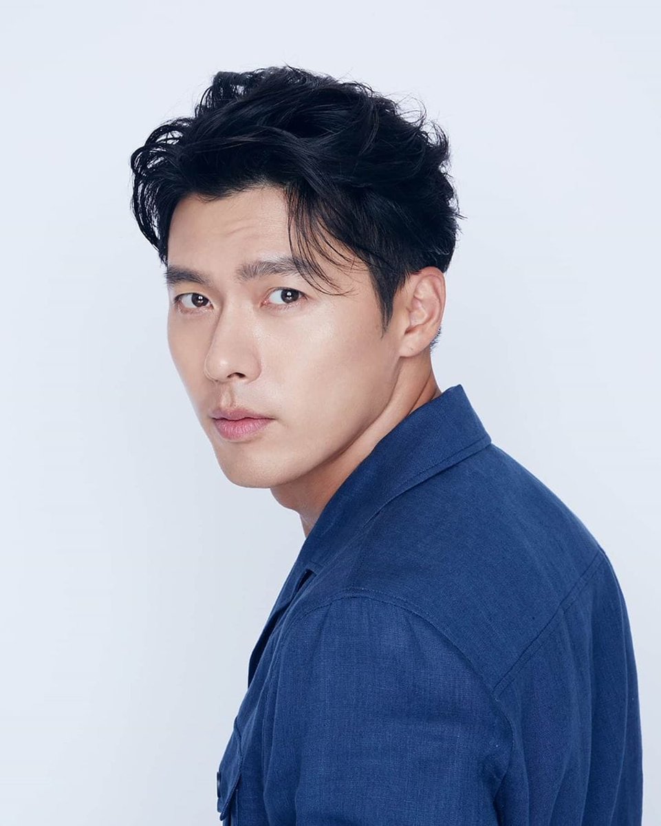hyunbinsarchive's tweet photo. Hyun Bin has been nominated for "Best Actor"  at the 46th Blue Dragon Awards for his role in the movie Harbin 🏆✨

The award ceremony will be held on November 19, 2025.

#현빈 #hyunbin #harbin #하얼빈 https://t.co/db46lwxtuf