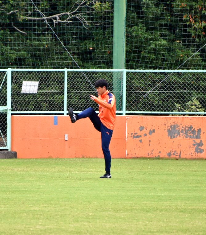 siiy256815's tweet image. わたしは知っている

いつも早めに入ってきてアップしながら皆を待っている事を

てか寒っ！！！:( ;´꒳`;):

暑かった三保活が
もう寒いのか……🥶

 #清水エスパルス
 #羽田健人