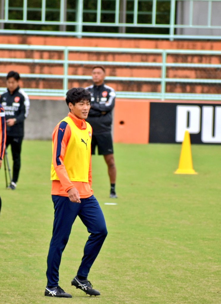 siiy256815's tweet image. わたしは知っている

いつも早めに入ってきてアップしながら皆を待っている事を

てか寒っ！！！:( ;´꒳`;):

暑かった三保活が
もう寒いのか……🥶

 #清水エスパルス
 #羽田健人