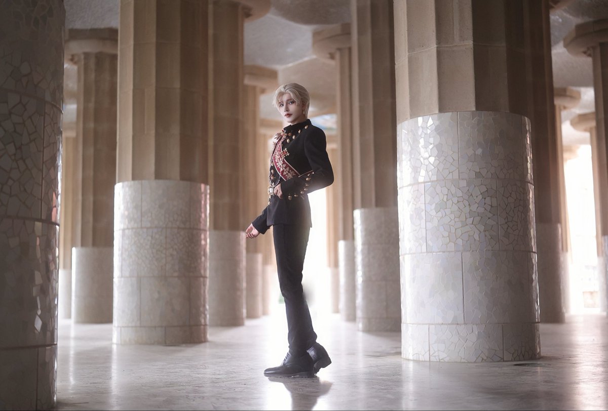 今年の誕生日写真集でしゅ。
スペイン風🇪🇸の衣装はいかがでしょうか？