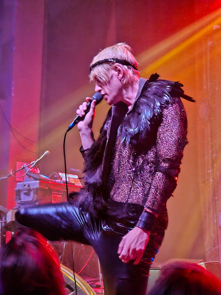 dust pile ☁🌙 (inactive) tweet media