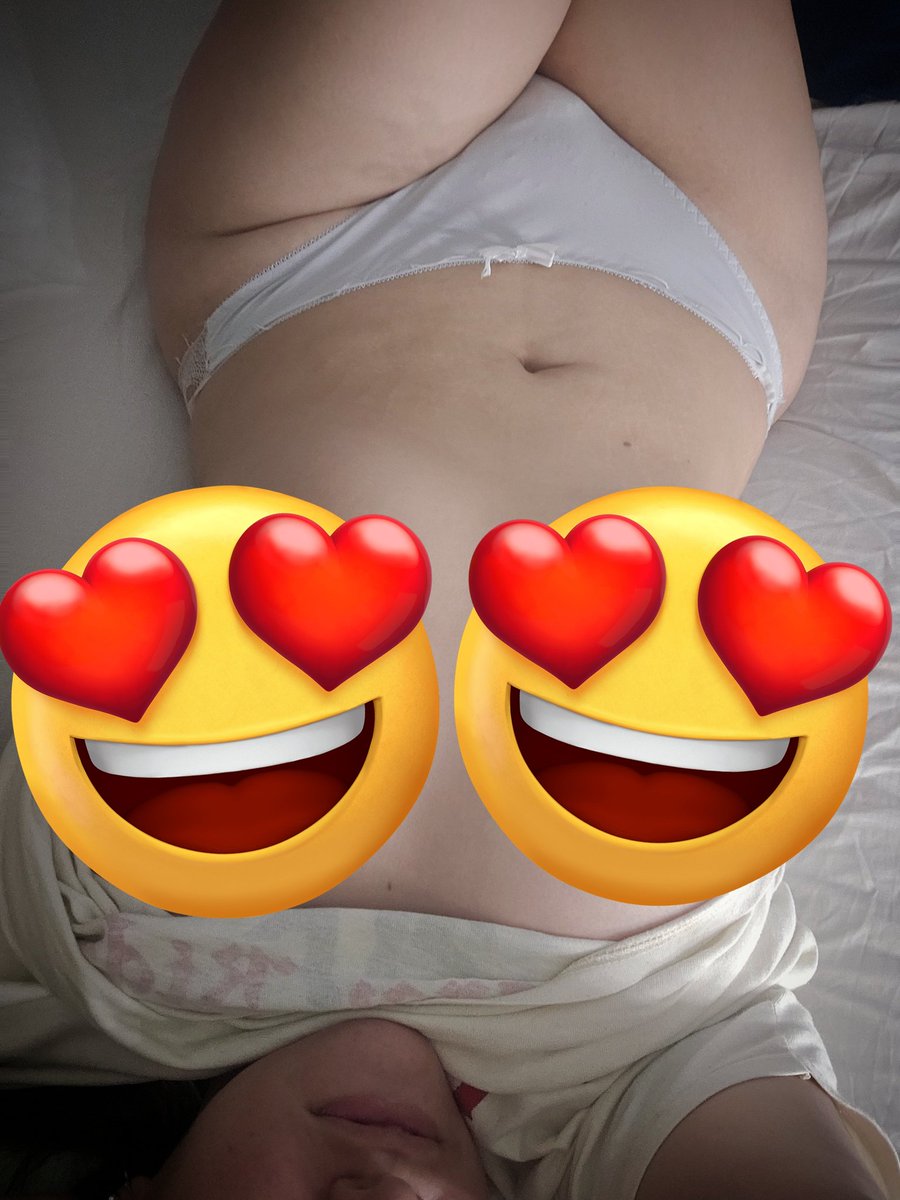 any1234li's tweet photo. @fae_valentinee Quieres ver esta foto completa? 

https://t.co/s8ye1aGfbW

Manda dm con tu ticket de pago y te envio 2 fotos de mi gran🍑

-si tu donación es muuuy buena tu regalo tambien lo sera 💋- https://t.co/8hu442NnEY