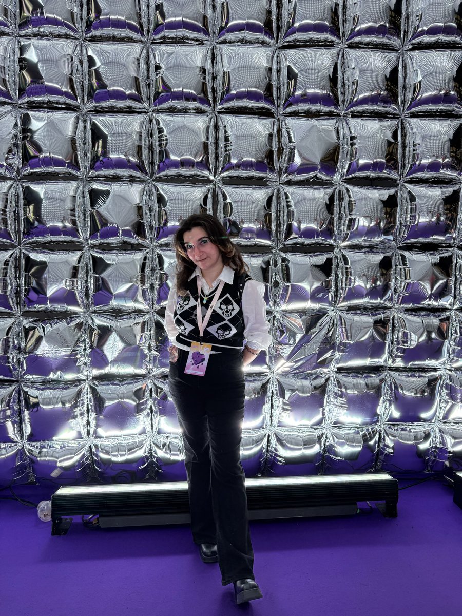 sophiabot tweet media