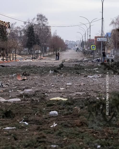 Россиян гонят на штурм Покровска со всех направлений. Хуйлу нужен хоть какой-то успех в 2025 году. Просто тысячи жизней за галочку, за маленький городок Донецкой области. Совершенно обезумевшее общество саранчи…