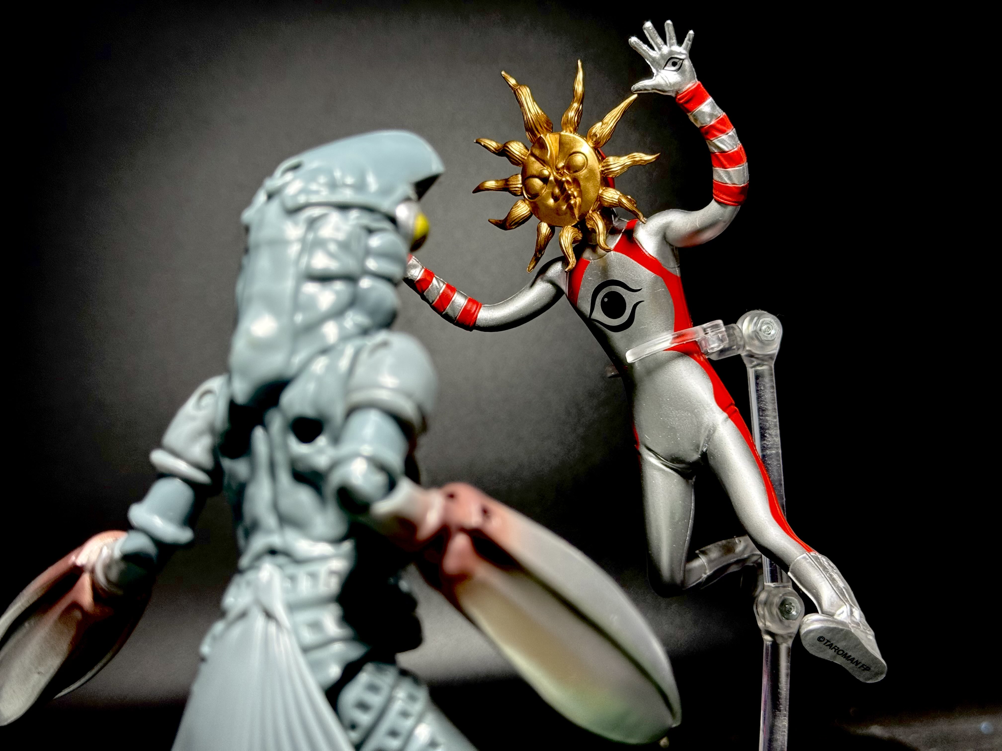 ブラックタローマン フィギュア　ラスト一点 超復刻版タローマンソフビ人形 ブラックタローマン タローマン大