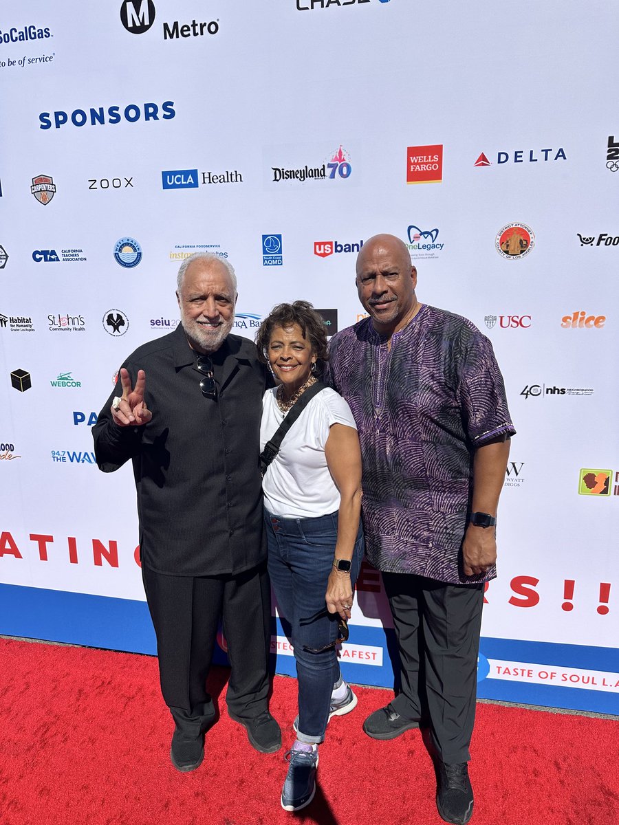 CSUDHPrezParham's tweet image. Davida &amp;amp; I spent Saturday afternoon in LA at the annual TASTE of SOUL street festival. What a magnificent opportunity to have fellowship, friendship, food, &amp;amp; festivities with several hundred thousand people embracing the notion of community. Kudos to the Bakewell family.