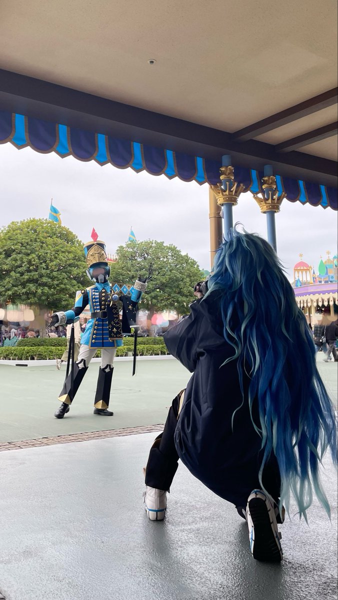 オルトを必死に撮る兄
#Dハロ仮装2025  #ツイステ仮装