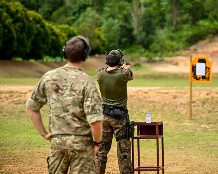 Tengku Hassanal Fans tweet media