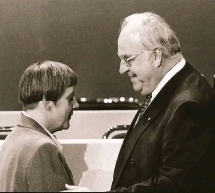 Einer der größten Fehler in der 
👇
deutschen Geschichte!