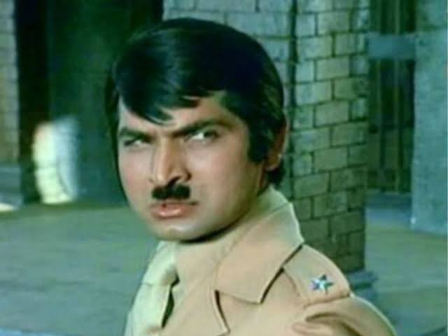 Angrejon ke jamane ka jailor chala gaya…