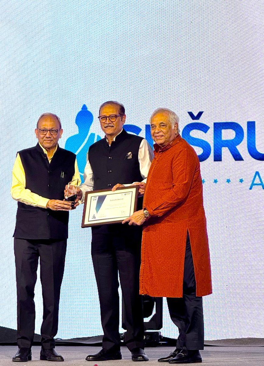 randeepwadhwan's tweet image. Honoured to receive the Susruta Award from Max Healthcare at the Taj Palace, New Delhi.
Grateful for this recognition and inspired to continue serving with dedication. 🙏✨

#SusrutaAward #MaxHealthcare #Gratitude #MedicalExcellence #Delhi